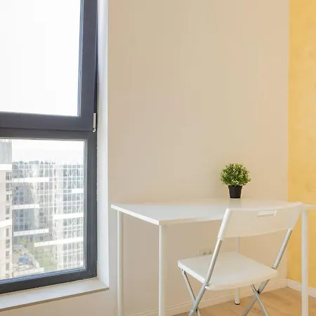 Snuggle Stop Plaza Apartment